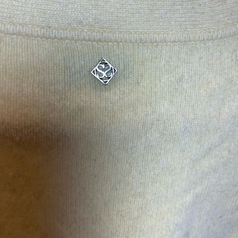 SANDRO
Happy Balloon-Sleeved Wool Cardigan - Light
Yellow - Picture 10 of 11